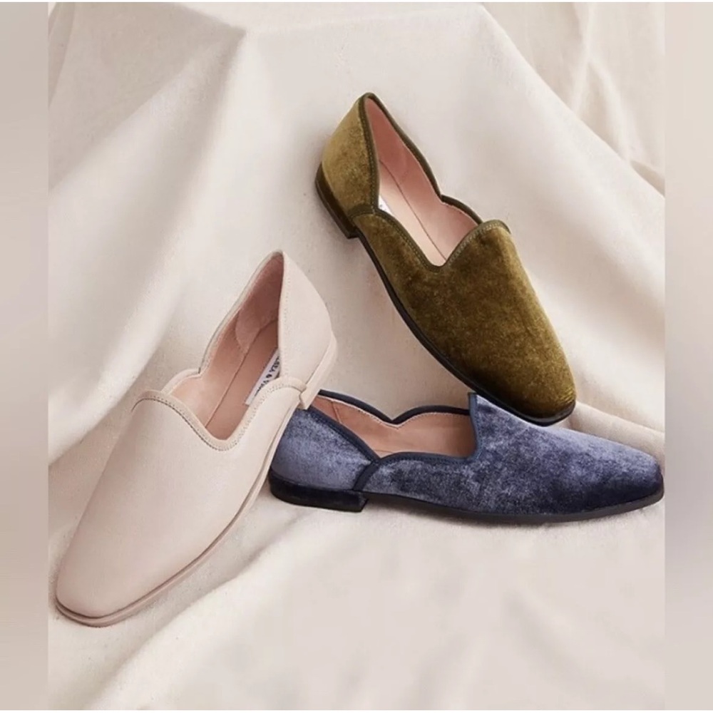 CHELSEA & VIOLET EUC Slip On Loafer in Blue Velvet Women Size 8 - Picture 2 of 10